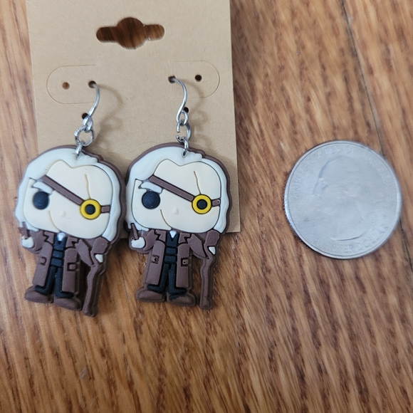 New Mad-Eye Moody Harry Potter Dangle Earrings - Picture 5 of 5